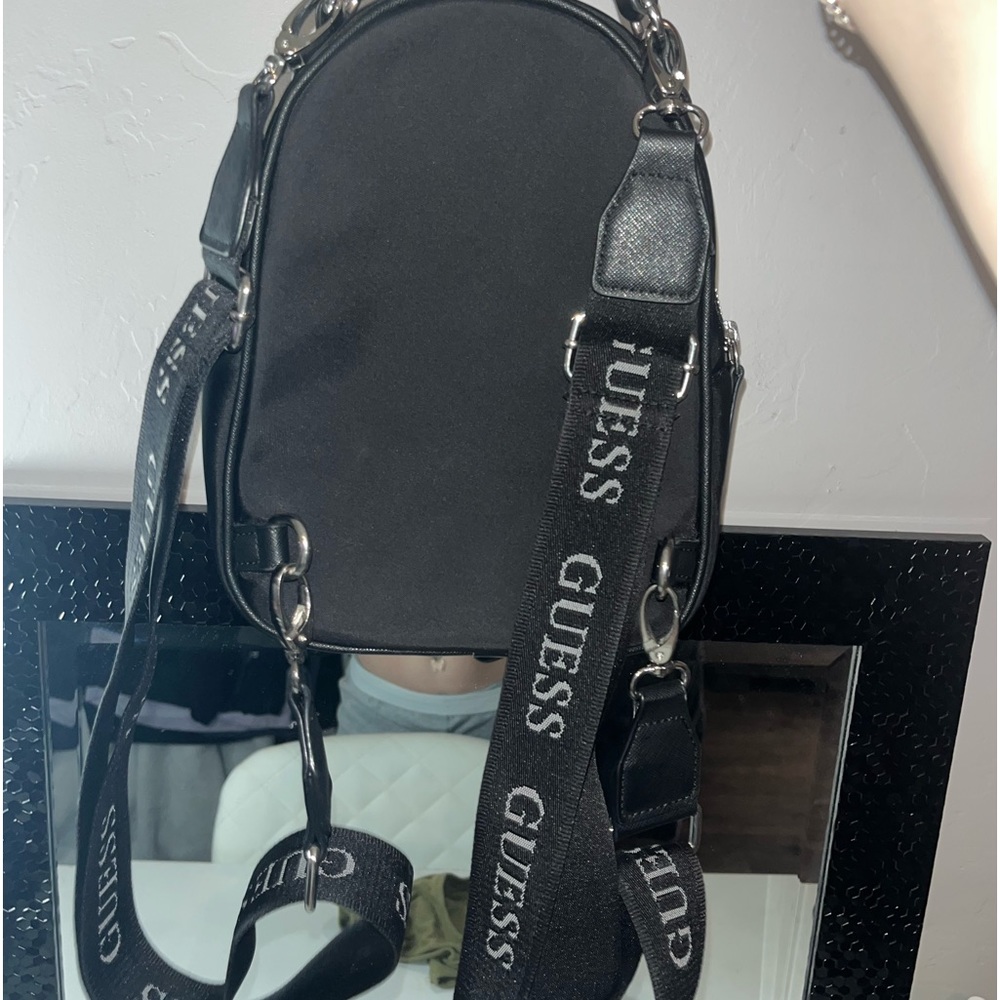 Guess backpack - Picture 2 of 4